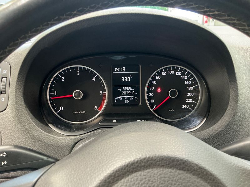 Volkswagen Polo 1.6 TDI Comfortline — zdjęcie 4