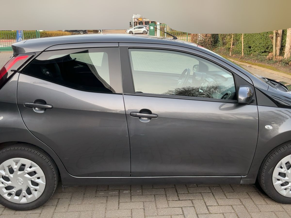 Toyota Aygo 2021 — photo 11