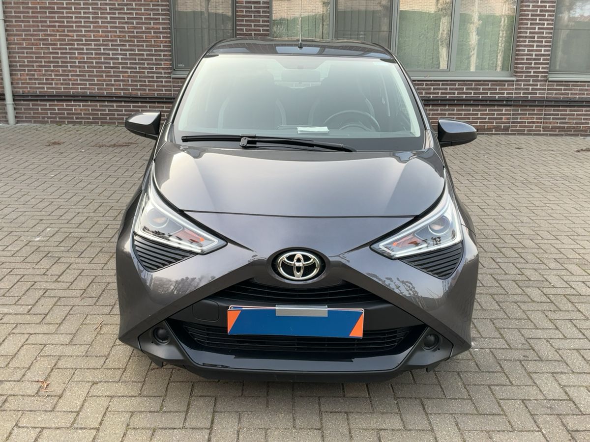 Toyota Aygo 2021 — photo 15