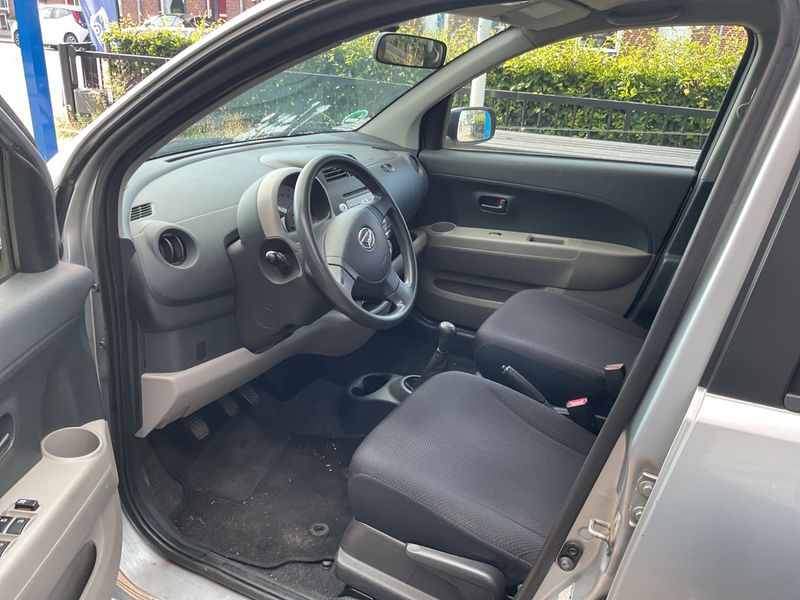 Daihatsu Sirion 1.0 — zdjęcie 3