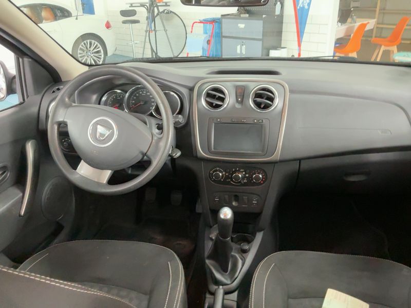 Dacia Logan MCV 1.2 Laureate — zdjęcie 12