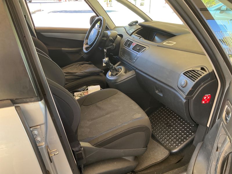 Citroen C4 Picasso 1.8 Classique — zdjęcie 3