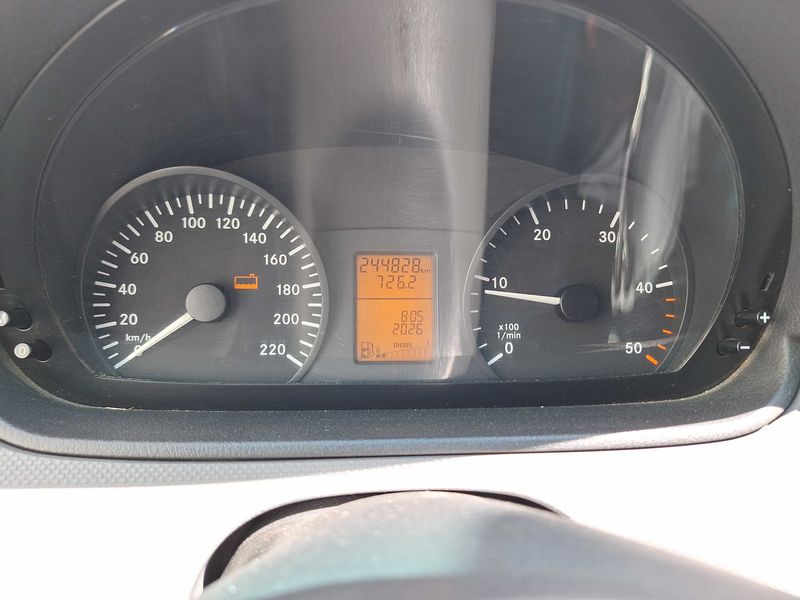 Mercedes-Benz Vito 115 CDI kompakt — zdjęcie 12