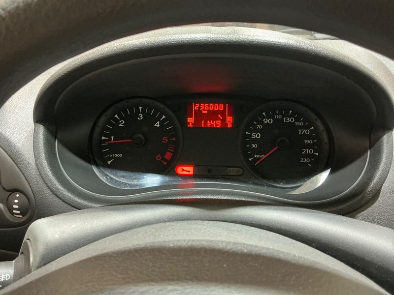 Renault Clio 1.5 dCi Authentique 2010 – снимка 4