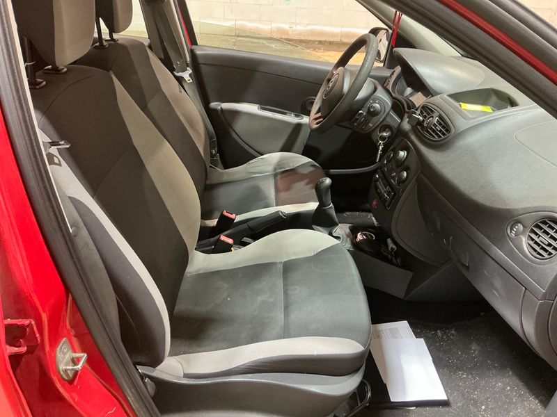 Renault Clio 1.5 dCi Authentique 2010 – снимка 3