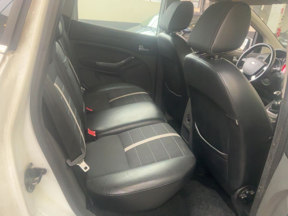 Ford Kuga 2.0 TDCi Titanium - Immagine 10