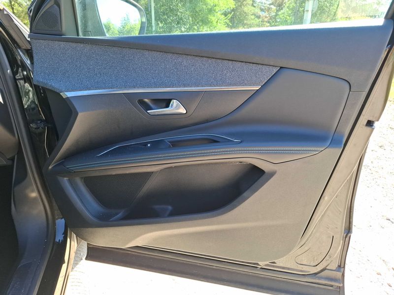 Peugeot 3008 1.2 PureTech Allure Pack 2023 – снимка 53