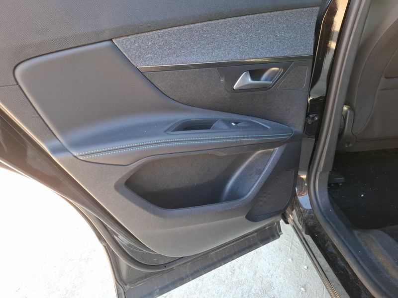 Peugeot 3008 1.2 PureTech Allure Pack 2023 – снимка 51