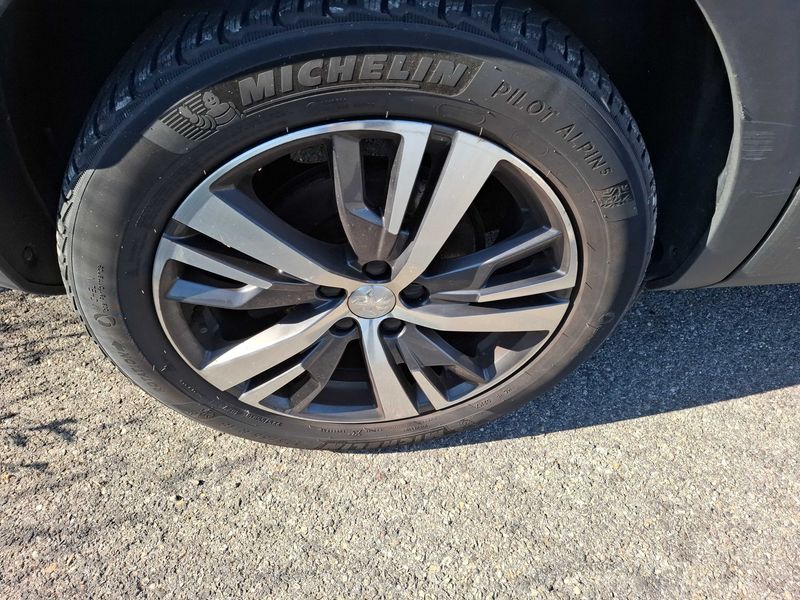Peugeot 3008 1.2 PureTech Allure Pack 2023 – снимка 40