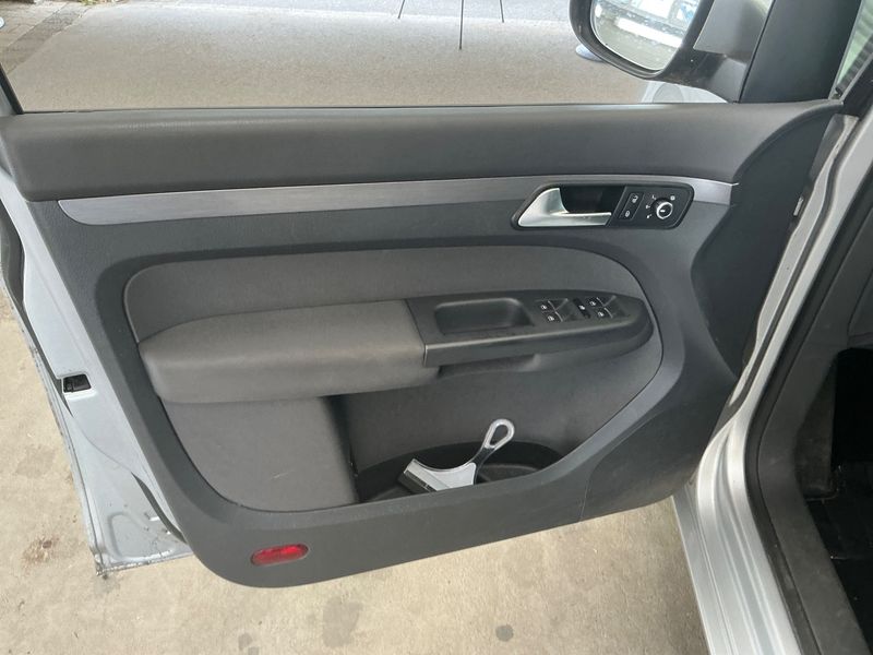 Volkswagen Touran 1.4 TSI Comfortline 2014 – снимка 26
