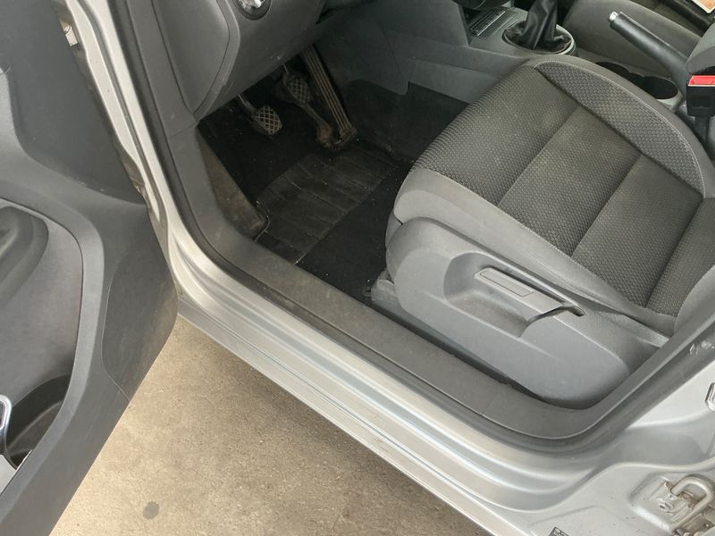 Volkswagen Touran 1.4 TSI Comfortline 2014 – снимка 27