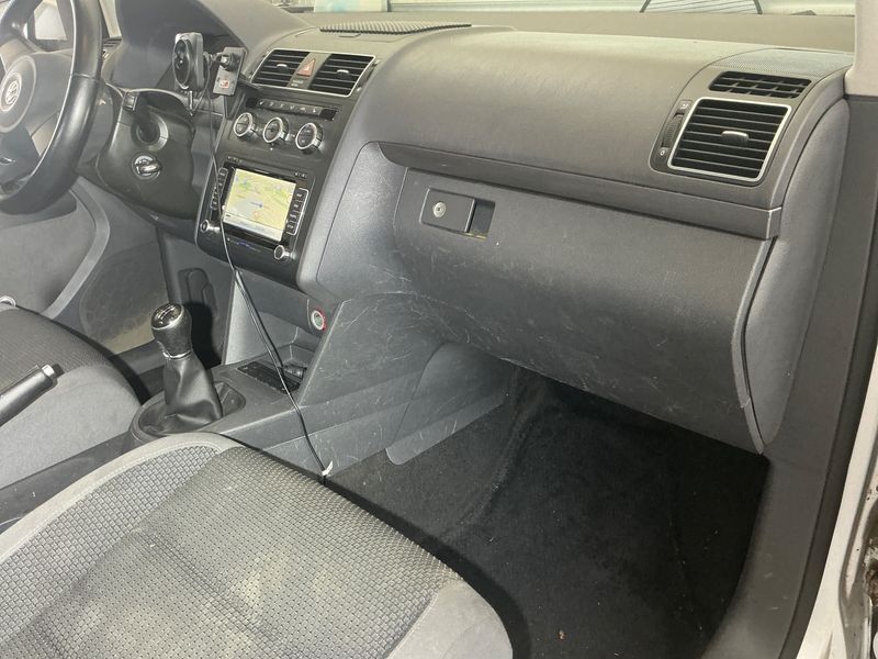 Volkswagen Touran 1.4 TSI Comfortline 2014 – снимка 34