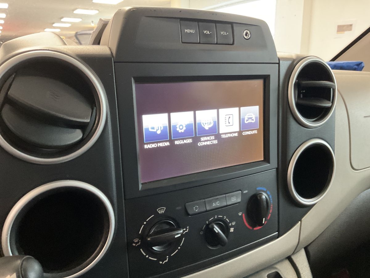 Peugeot Partner 2015 — photo 45