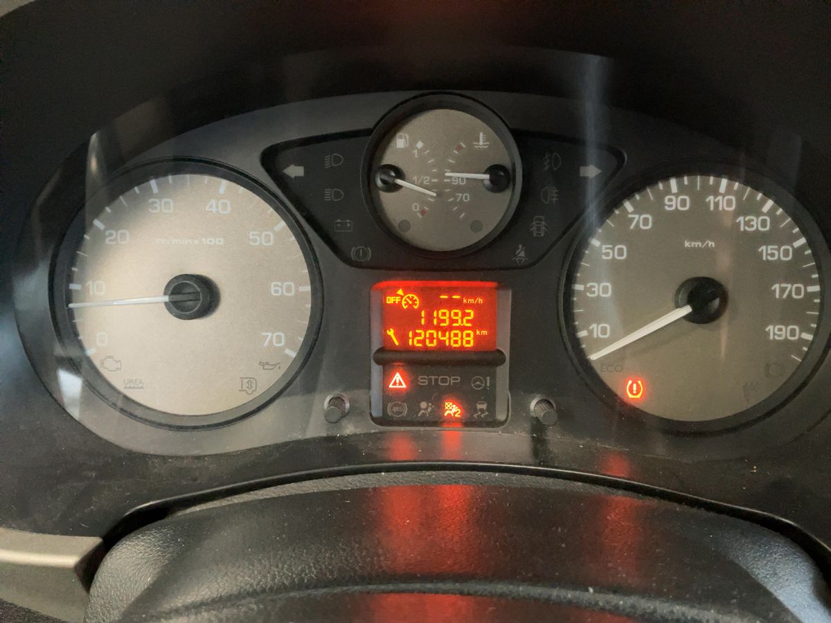 Peugeot Partner 2015 — photo 19