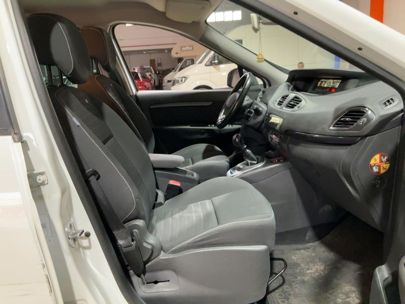 Renault Grand Scenic 1.5 dCi Limited — zdjęcie 11