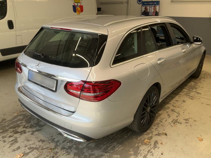 Mercedes-Benz C-Klasse C 180 CGI T Edition Exclusive — zdjęcie 6