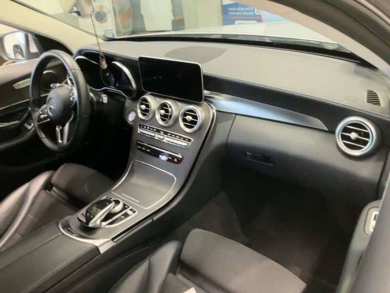 Mercedes-Benz C-Klasse C 180 CGI T Edition Exclusive — zdjęcie 12