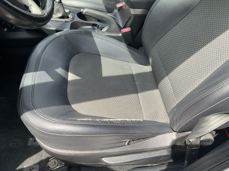Hyundai ix35 1.7 CRDi Classic 2WD 2013 – снимка 26