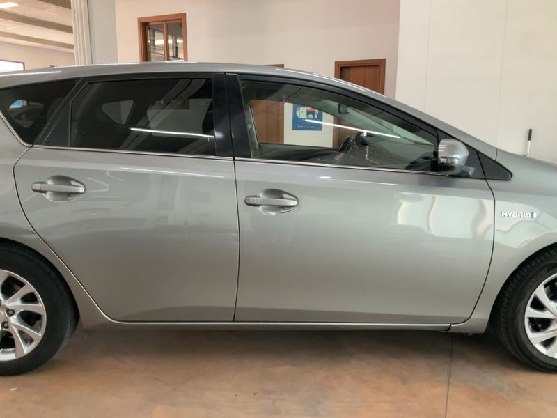 Toyota Auris 1.8 Hybrid Active 2016 – снимка 10