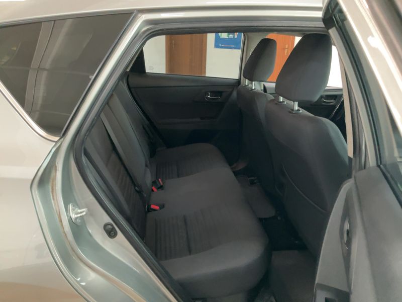 Toyota Auris 1.8 Hybrid Active 2016 – снимка 19
