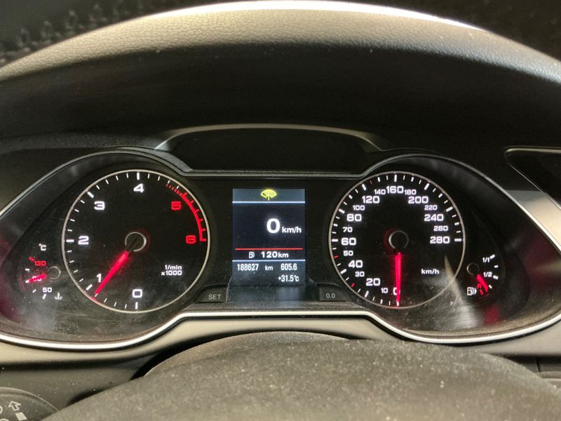 Audi A4 2.0 TDI quattro Ambiente 2014 – снимка 18