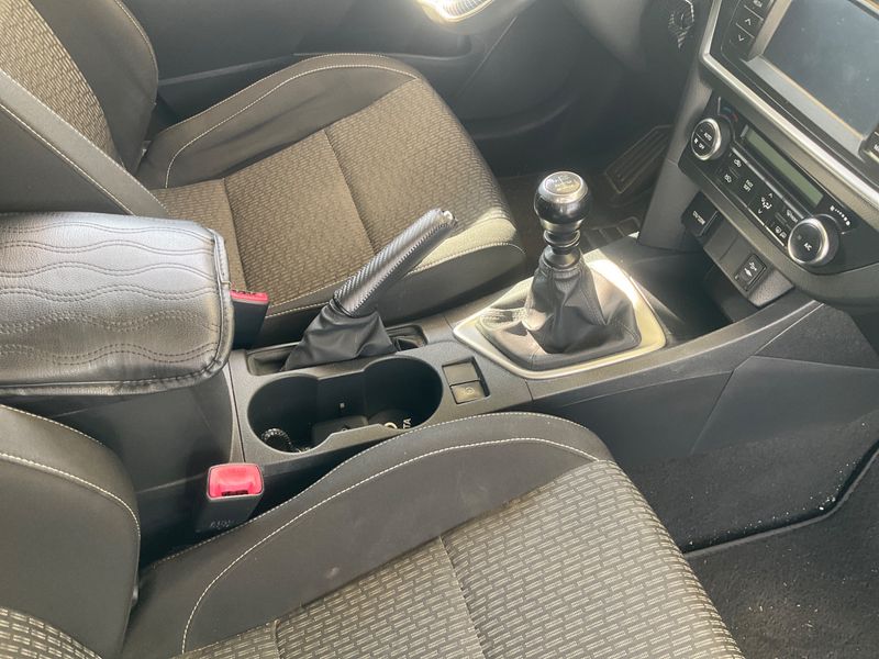 Toyota Auris 2.0 D-4D Active 2014 – снимка 25