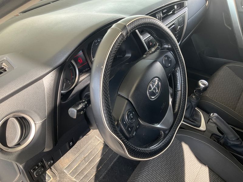 Toyota Auris 2.0 D-4D Active 2014 – снимка 23