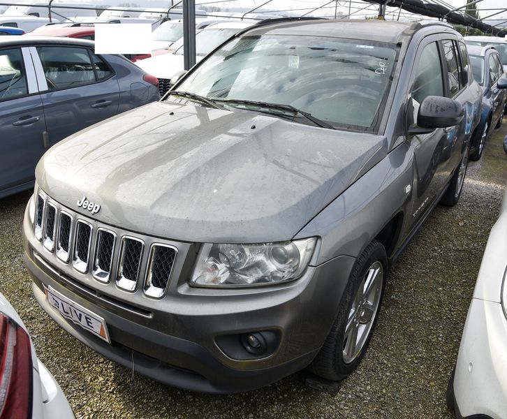 Jeep Compass 2.2 CRD Limited 4x4 — zdjęcie 1