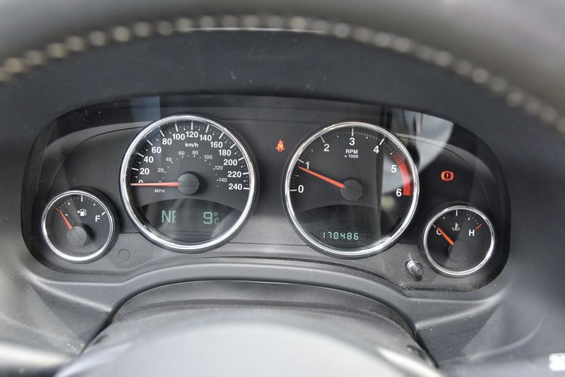 Jeep Compass 2.2 CRD Limited 4x4 — zdjęcie 12