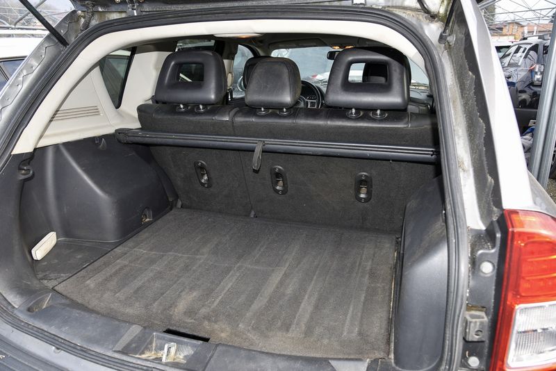 Jeep Compass 2.2 CRD Limited 4x4 — zdjęcie 9