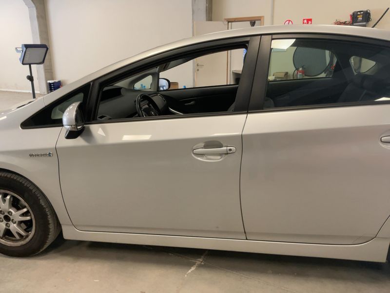 Toyota Prius 1.8 Executive — zdjęcie 4