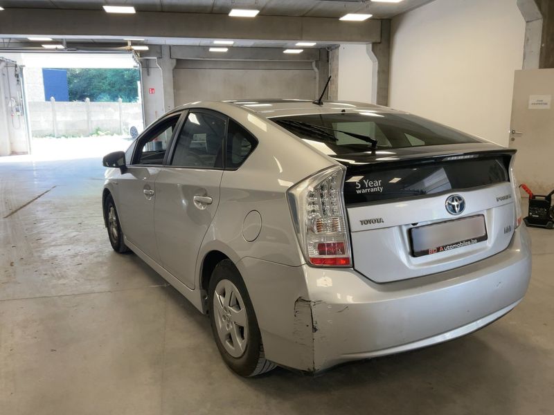 Toyota Prius 1.8 Executive — zdjęcie 3