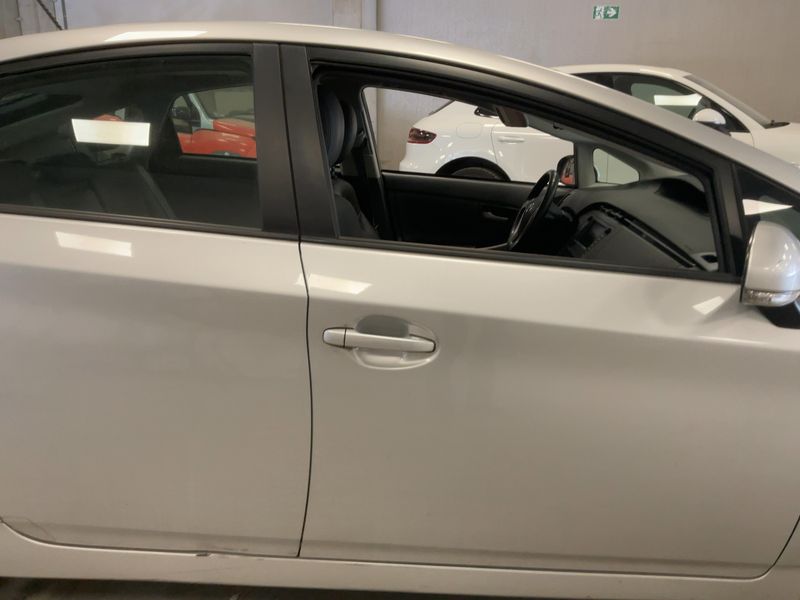 Toyota Prius 1.8 Executive — zdjęcie 7