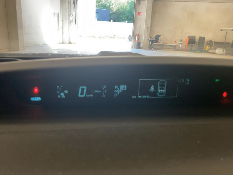Toyota Prius 1.8 Executive — zdjęcie 13