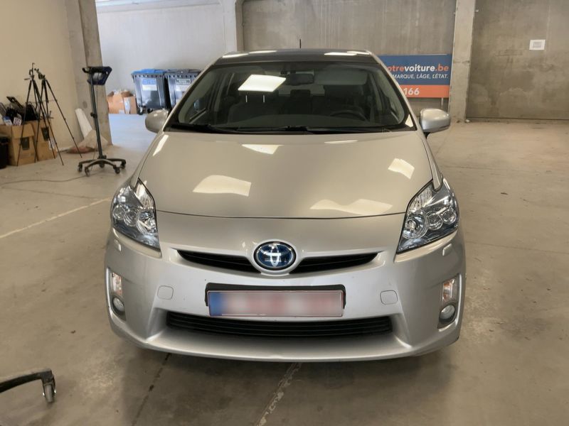Toyota Prius 1.8 Executive — zdjęcie 9