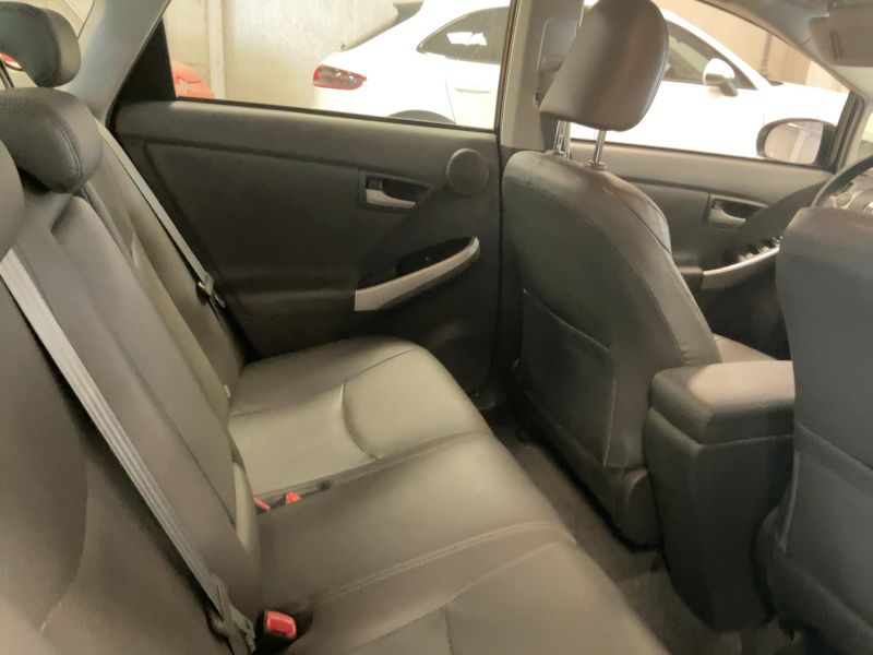 Toyota Prius 1.8 Executive — zdjęcie 14
