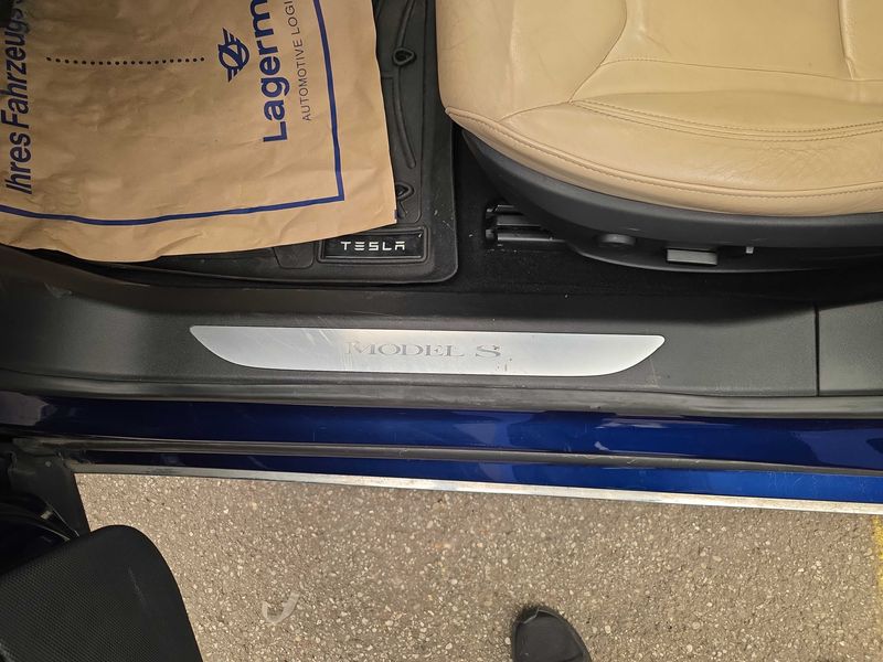 Tesla Model S 90D Dual — zdjęcie 24