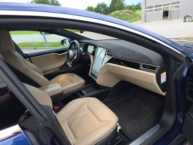 Tesla Model S 90D Dual — zdjęcie 22