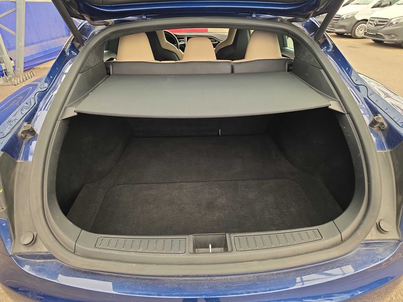 Tesla Model S 90D Dual — zdjęcie 9