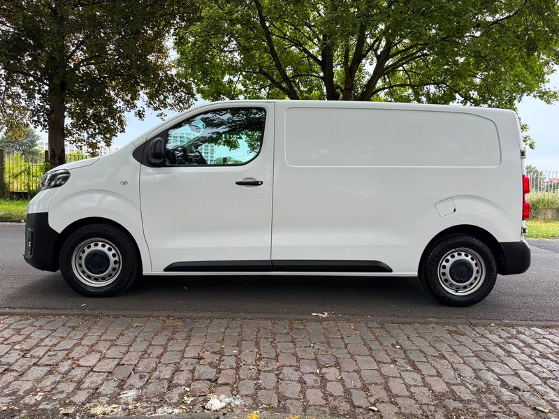 Toyota ProAce 1.6 D-4D Compact Comfort — zdjęcie 18