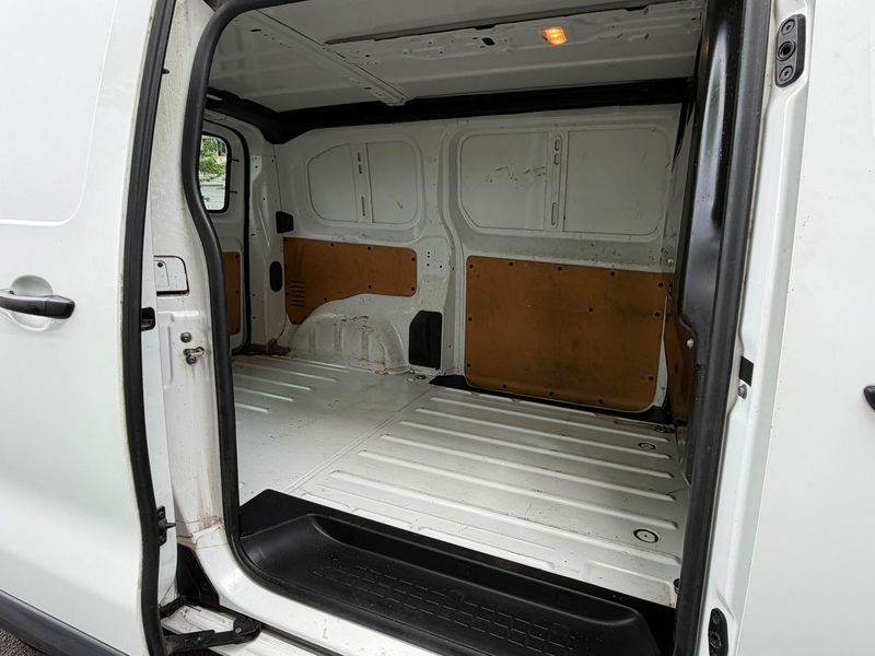 Toyota ProAce 1.6 D-4D Compact Comfort — zdjęcie 13