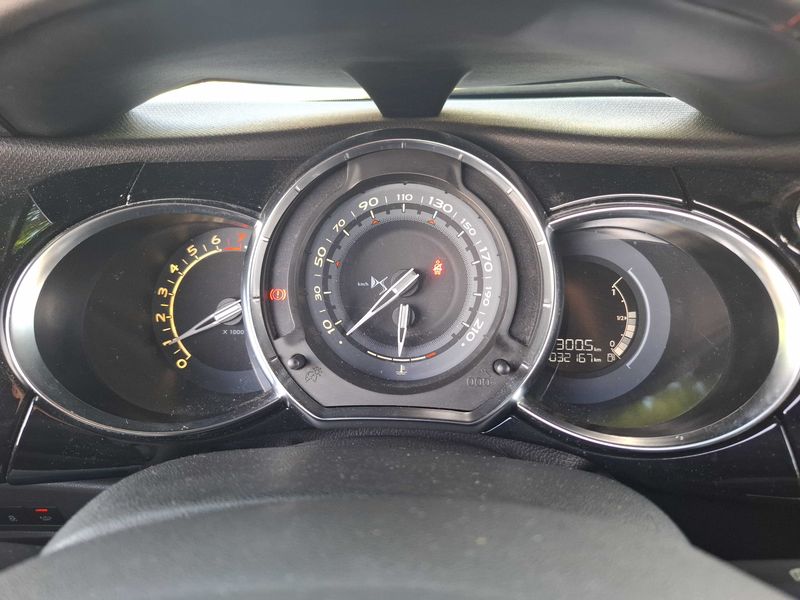 DS Automobiles DS3 1.2 PureTech Performance Line — zdjęcie 12