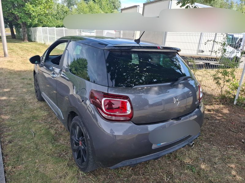 DS Automobiles DS3 1.2 PureTech Performance Line — zdjęcie 3