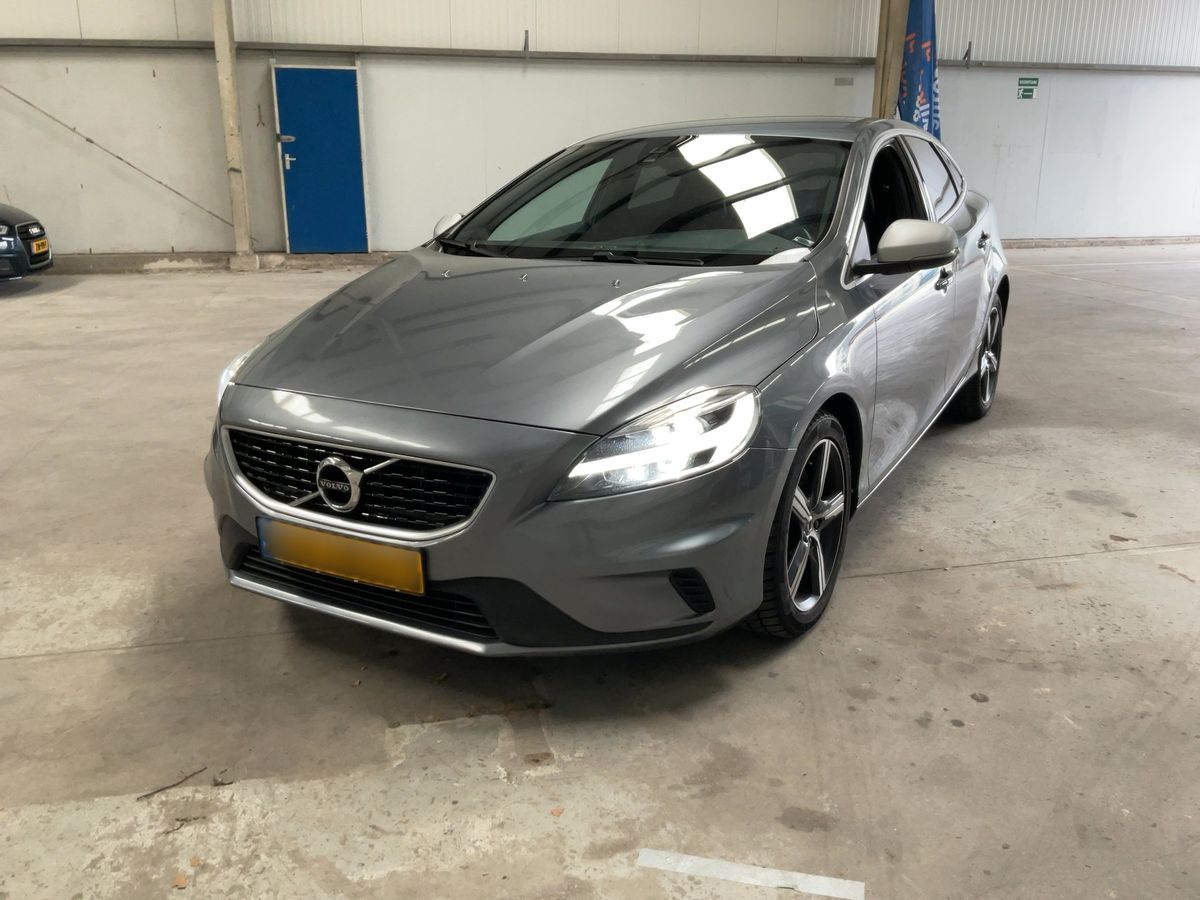 Volvo V40 2018