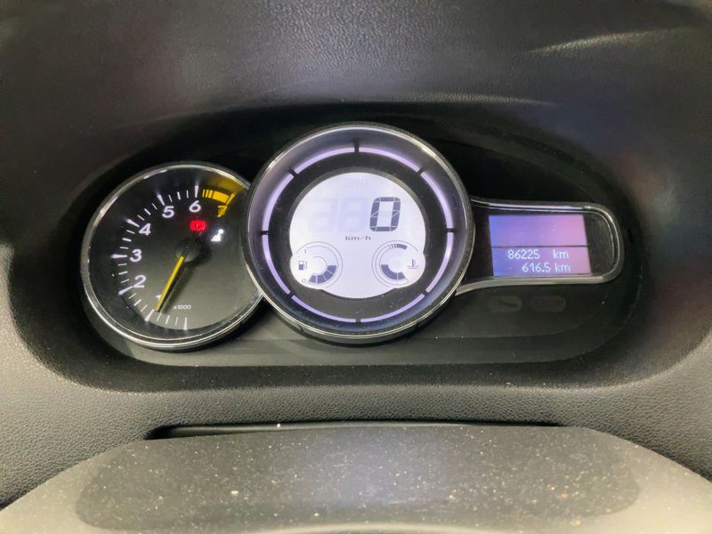Renault Megane 1.6 Dynamique — zdjęcie 13