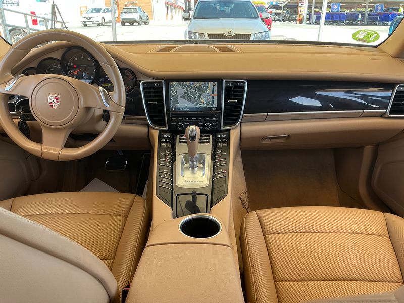 Porsche Panamera 4 — zdjęcie 12