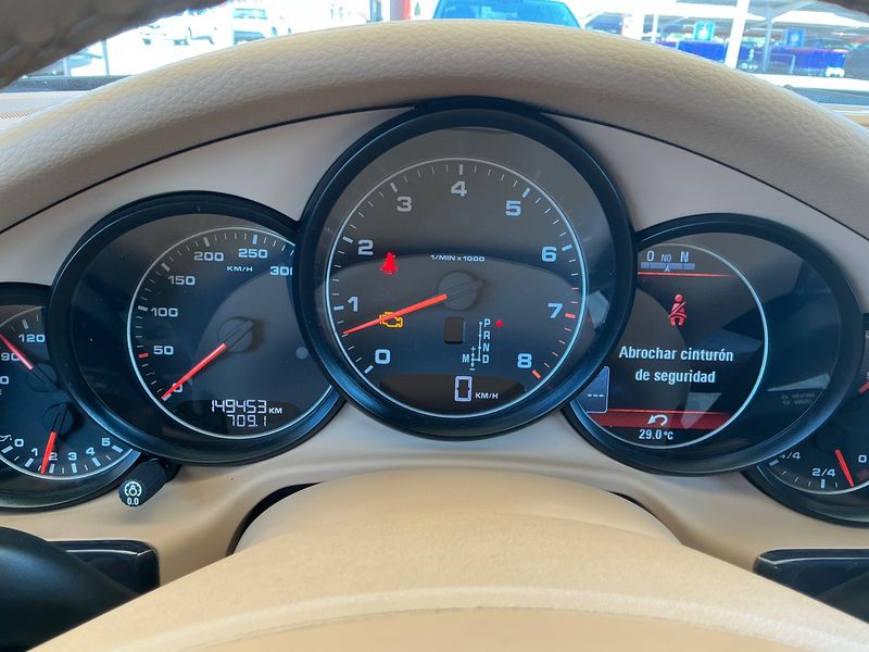 Porsche Panamera 4 — zdjęcie 13
