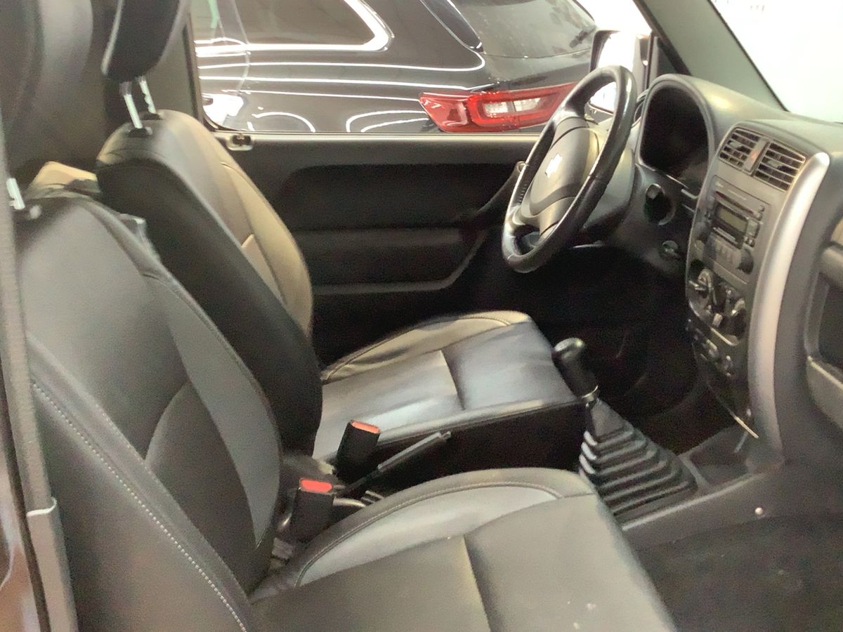 Suzuki Jimny 2015 — photo 18
