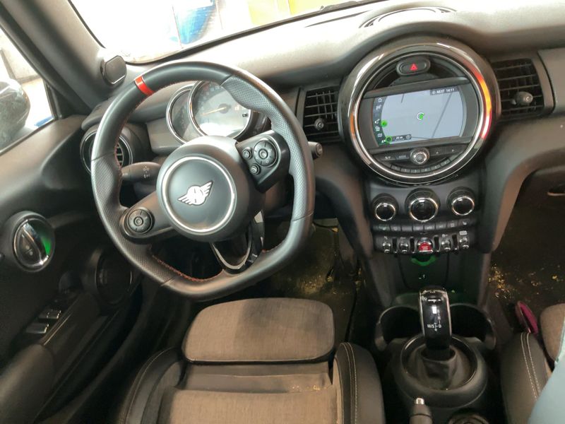 MINI Cabrio Cooper — zdjęcie 12