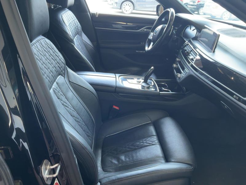 BMW 7er 750d xDrive — zdjęcie 11